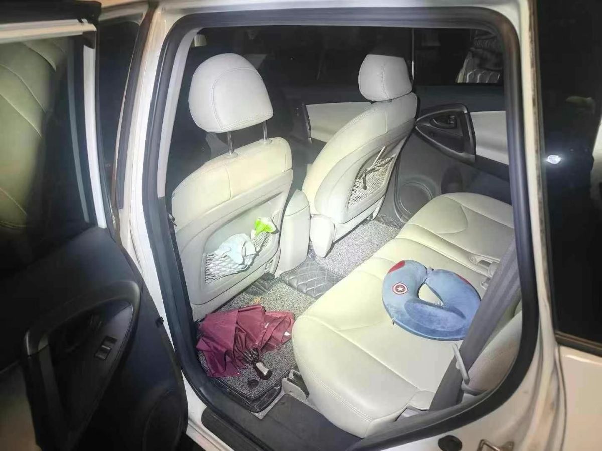 豐田 RAV4榮放  2011款 2.0L 自動(dòng)豪華版圖片