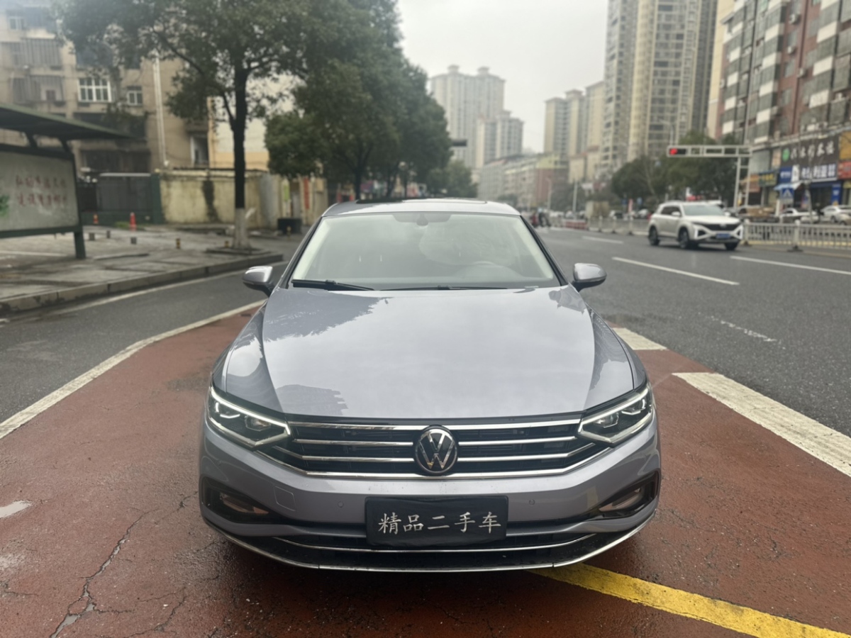 大眾 邁騰  2020款 330TSI DSG 領(lǐng)先型圖片