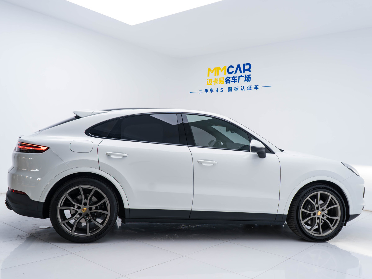 保時(shí)捷 Cayenne  2023款 Cayenne Coupé 3.0T 鉑金版圖片