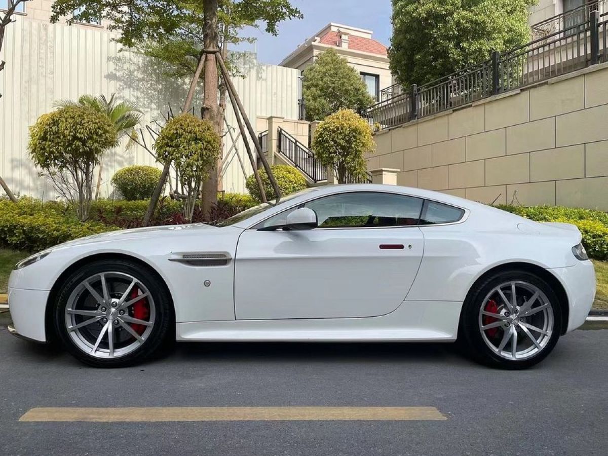 阿斯頓·馬丁 V8 Vantage  2012款 4.7L S Coupe圖片