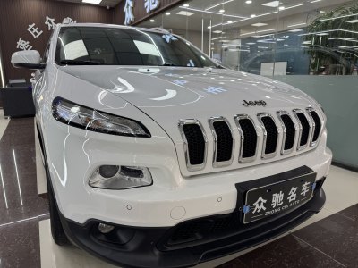 2017年3月 Jeep 自由光 2.0L 优越版图片