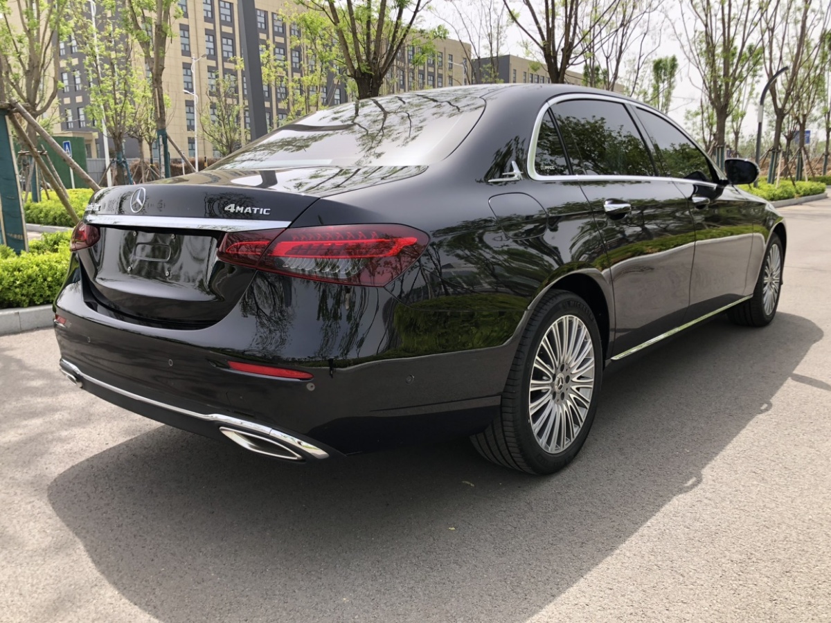 奔馳 奔馳E級(jí)  2022款 改款 E 300 L 時(shí)尚型圖片