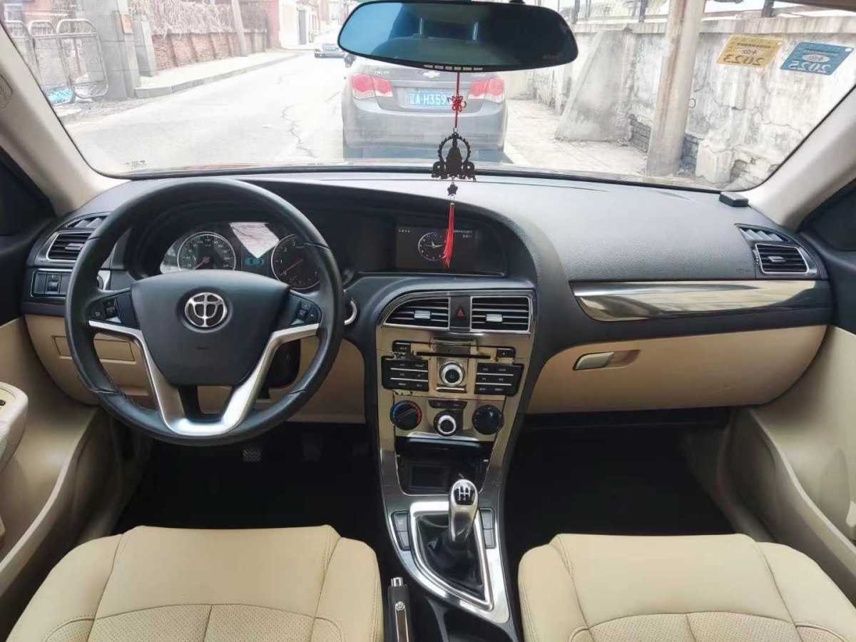 中華 V5  2014款 1.5T 手動兩驅(qū)豪華型圖片