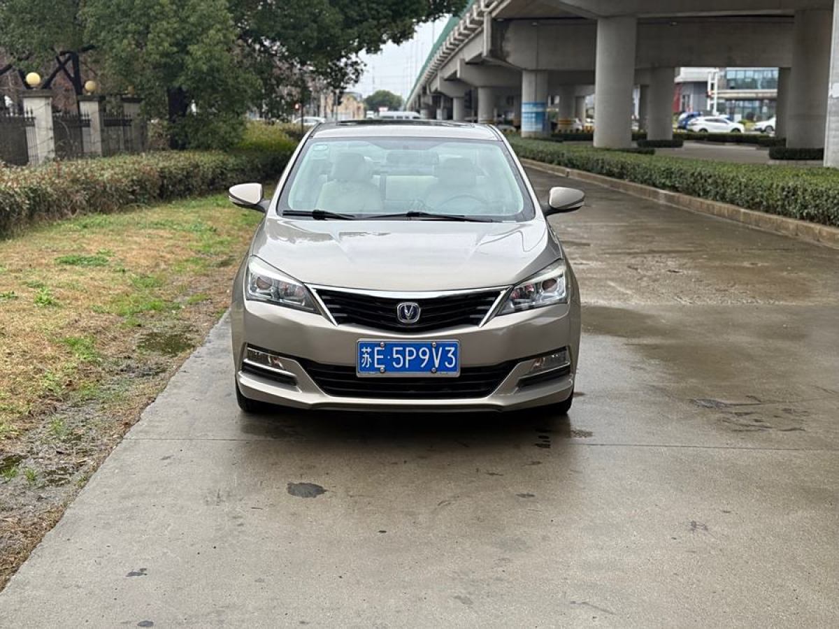 2015年6月長(zhǎng)安 悅翔V7  2015款 1.6L 手動(dòng)樂享型 國(guó)IV