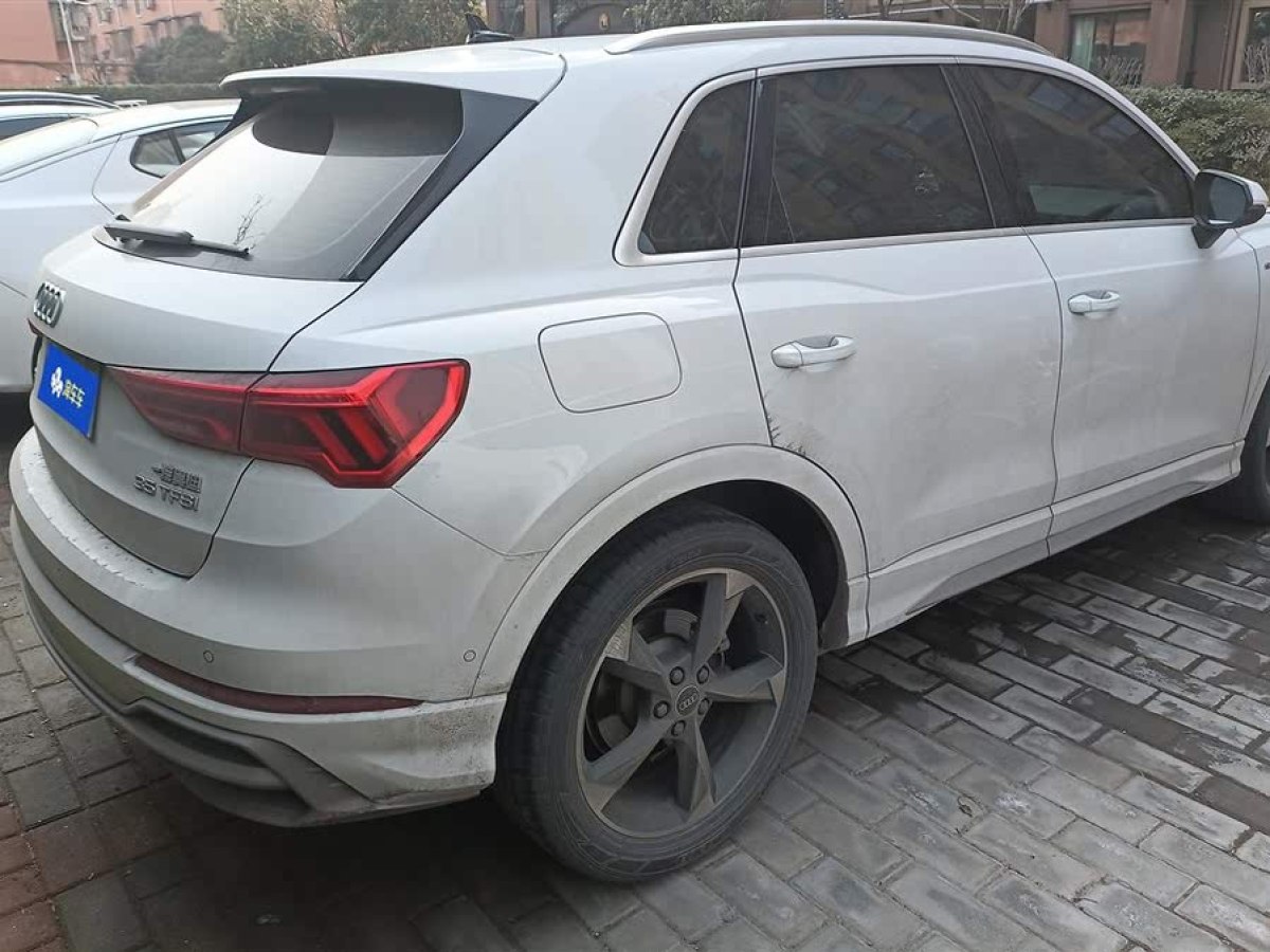 奧迪 奧迪Q3  2022款 35 TFSI 時(shí)尚動(dòng)感型圖片