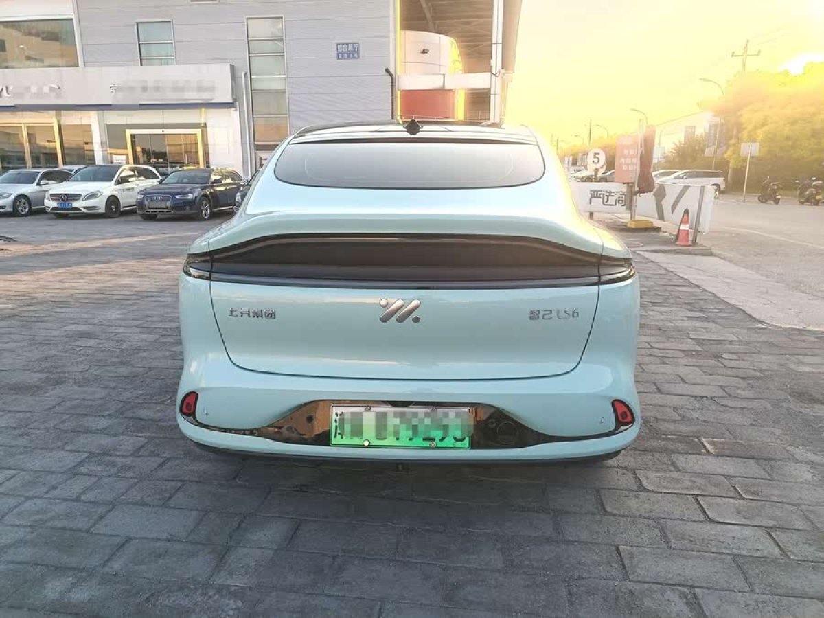 智己 智己LS6  2023款 Max 超強(qiáng)性能版圖片