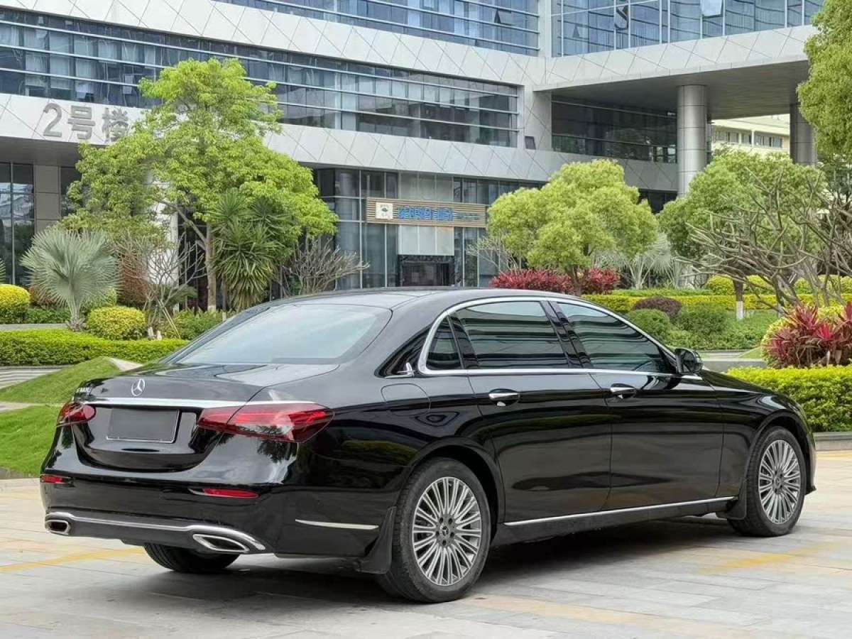奔馳 奔馳E級  2022款 改款二 E 300 L 運動豪華型圖片