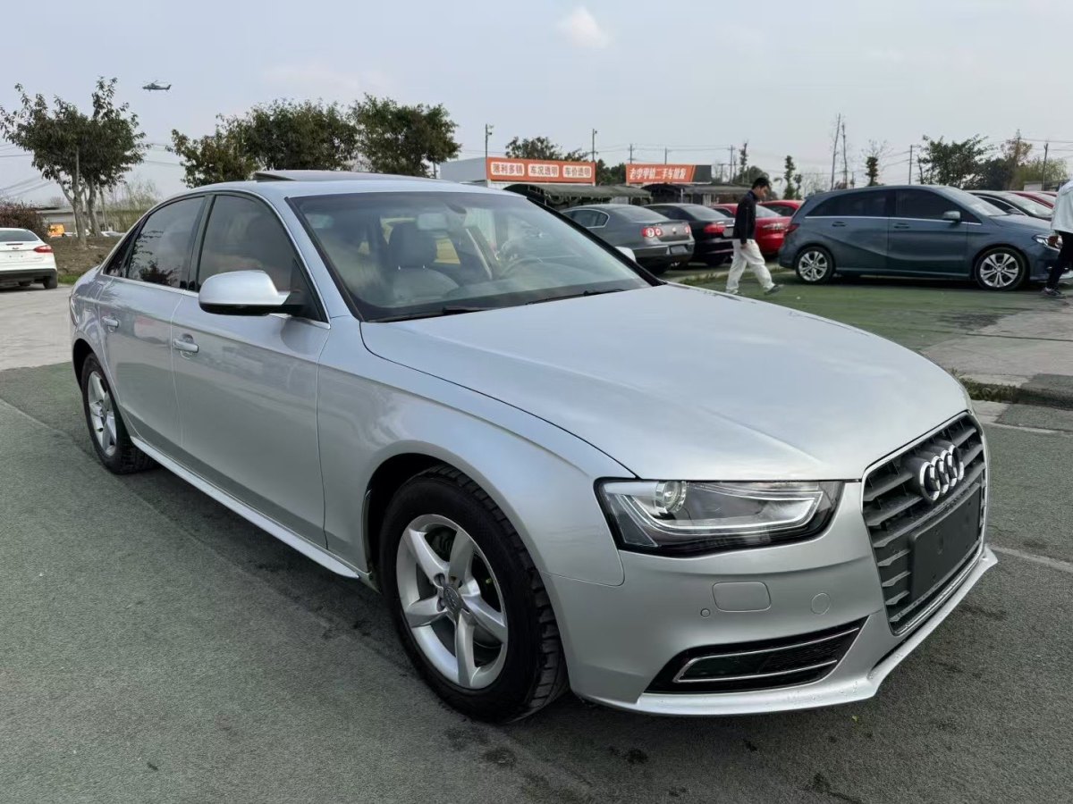 奧迪 奧迪A4L  2013款 35 TFSI 自動標準型圖片