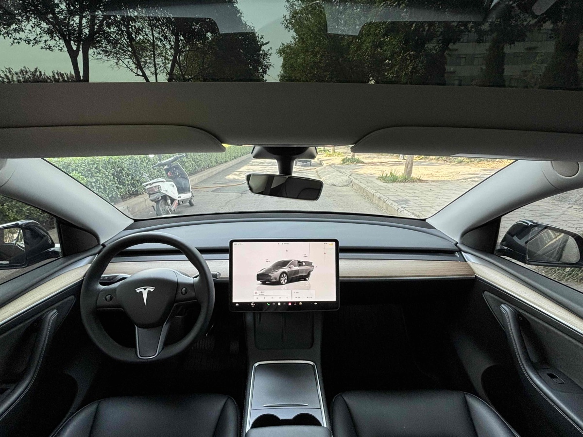 特斯拉 Model Y  2022款 改款 后輪驅(qū)動版圖片