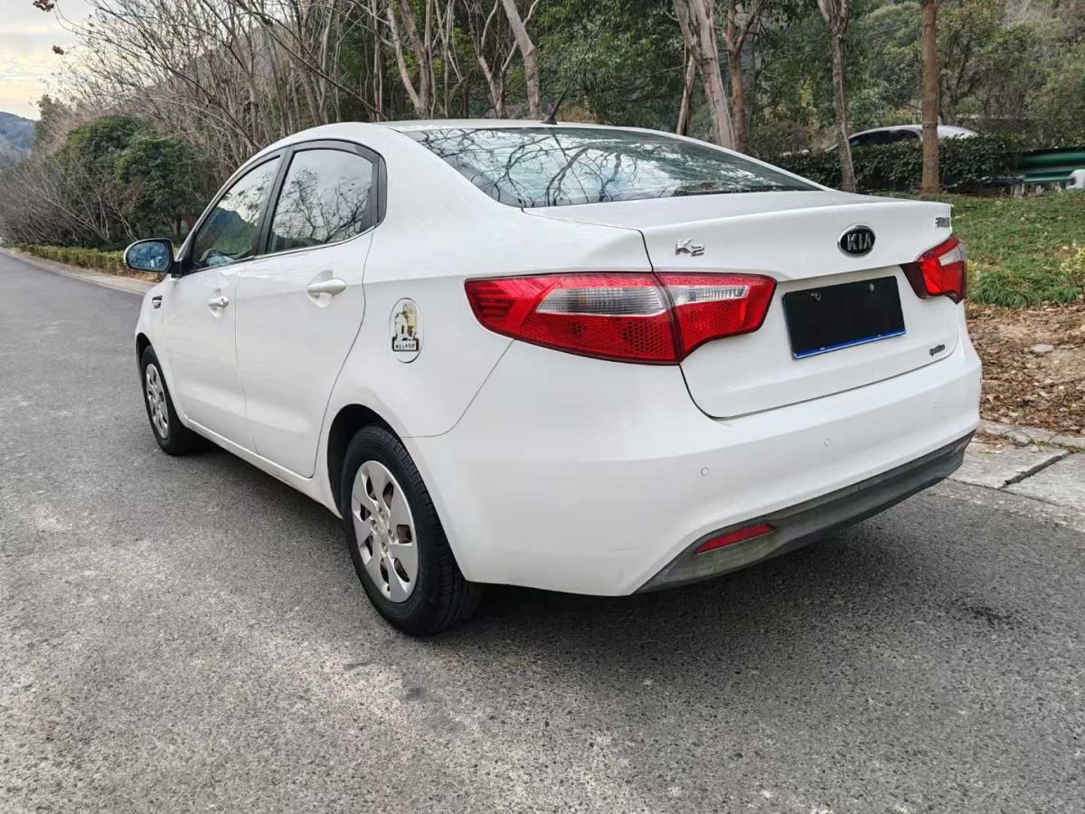 起亞 K2  2012款 三廂 1.4L MT GLS紀念版圖片