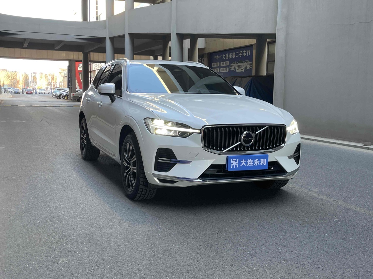 沃爾沃 XC60  2022款 B5 四驅(qū)智遠(yuǎn)豪華版圖片