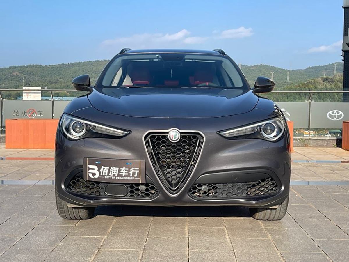 阿爾法·羅密歐 Stelvio  2017款 2.0T 280HP 豪華版圖片