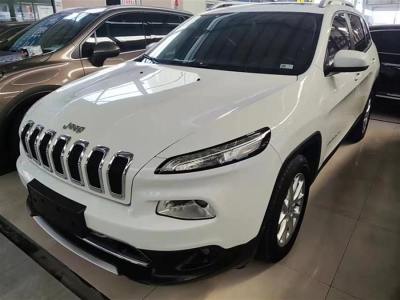 2017年7月 Jeep 自由光 2.0L 優(yōu)越版圖片