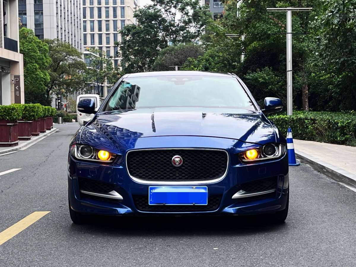 捷豹 XE  2017款 2.0T 200PS R-Sport圖片