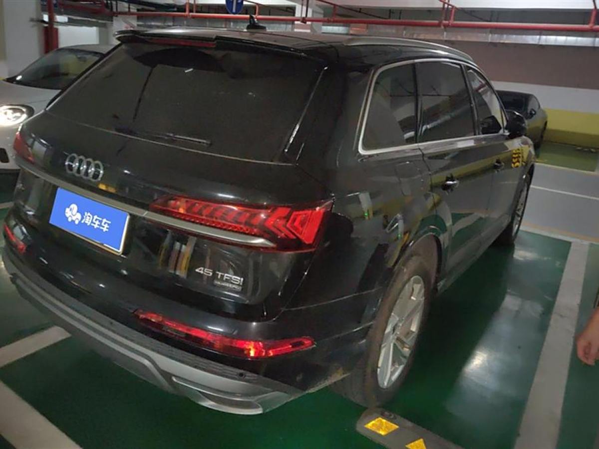 奧迪 奧迪Q7  2023款 45 TFSI quattro S line運(yùn)動(dòng)型圖片