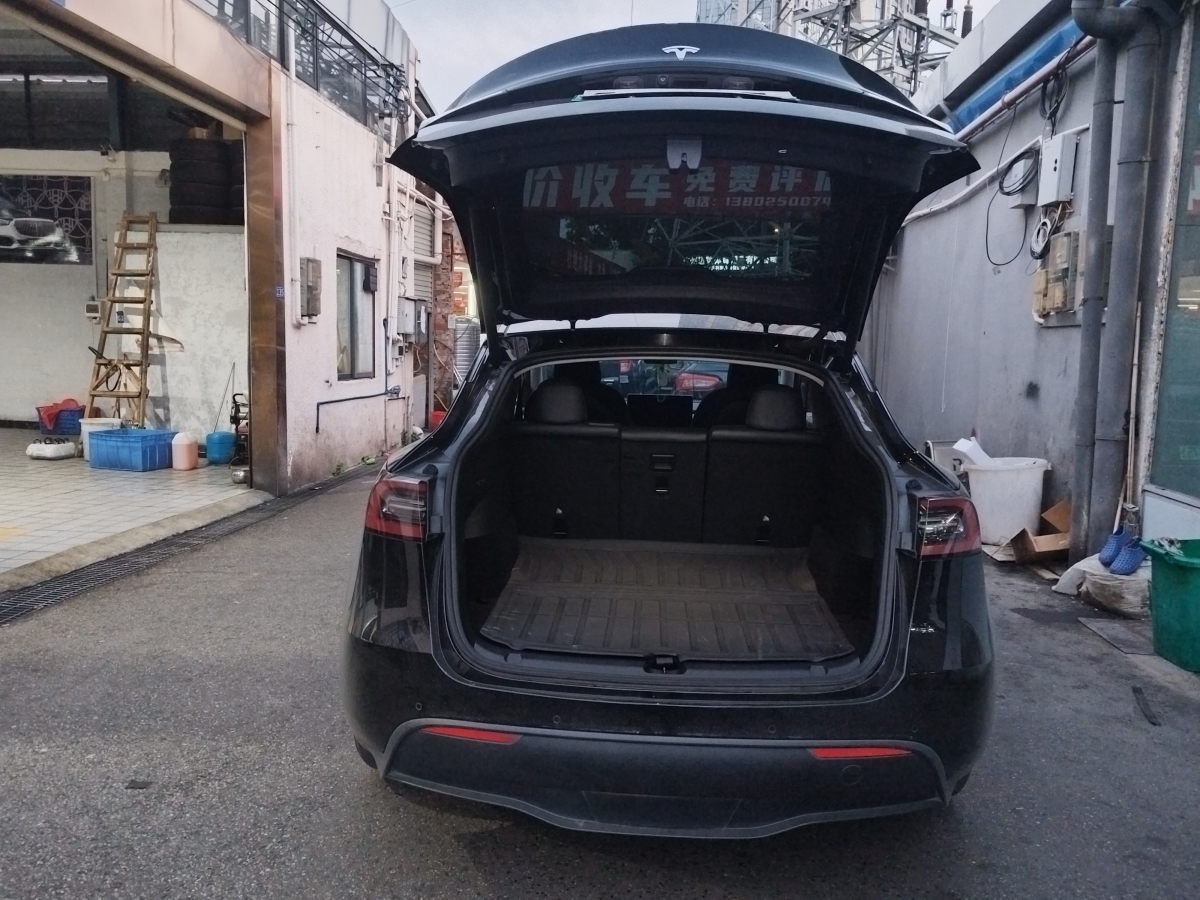 特斯拉 Model Y  2021款 改款 標(biāo)準(zhǔn)續(xù)航后驅(qū)升級(jí)版圖片