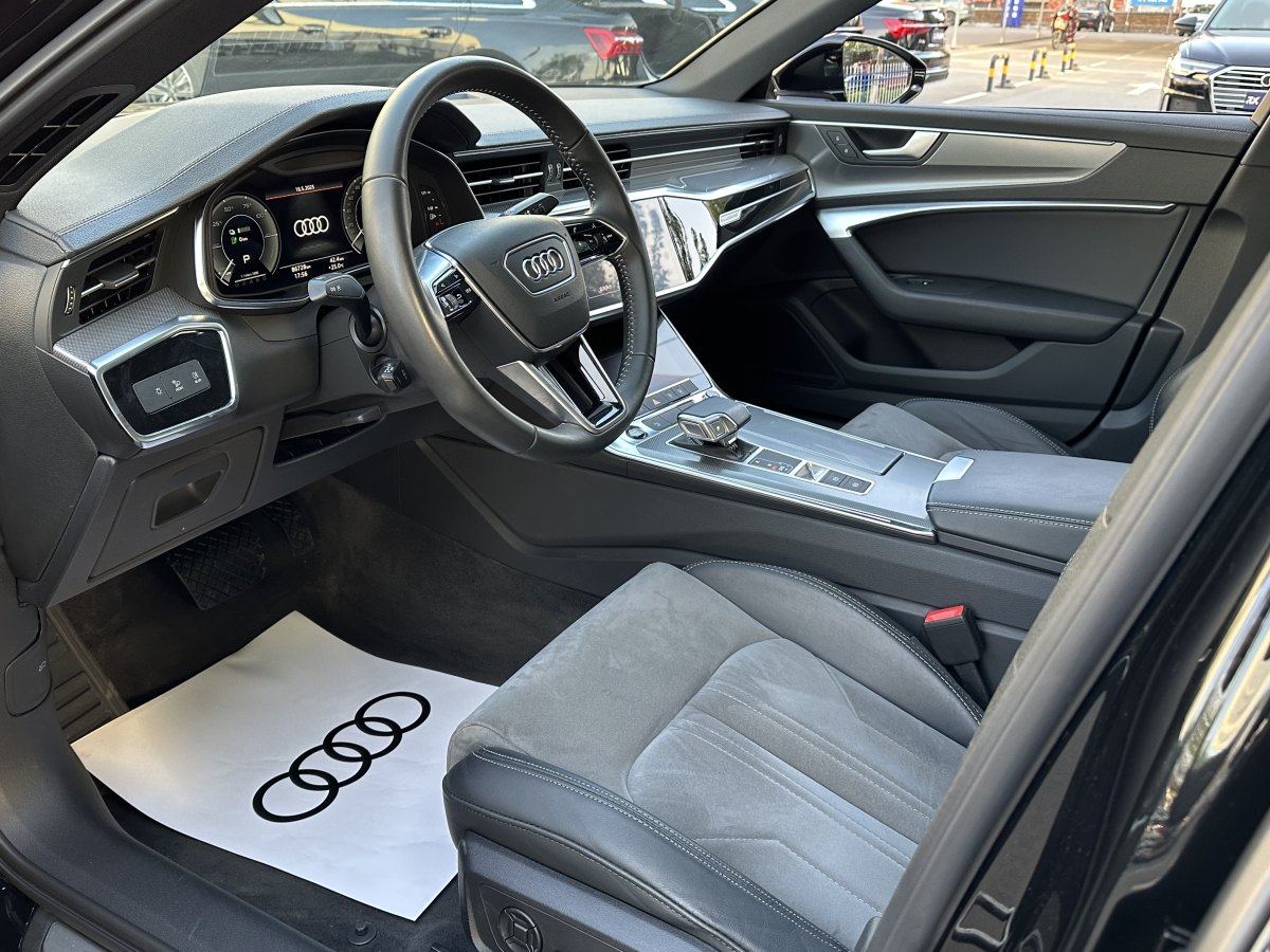 奧迪 奧迪A6L新能源  2020款 55 TFSI e quattro圖片