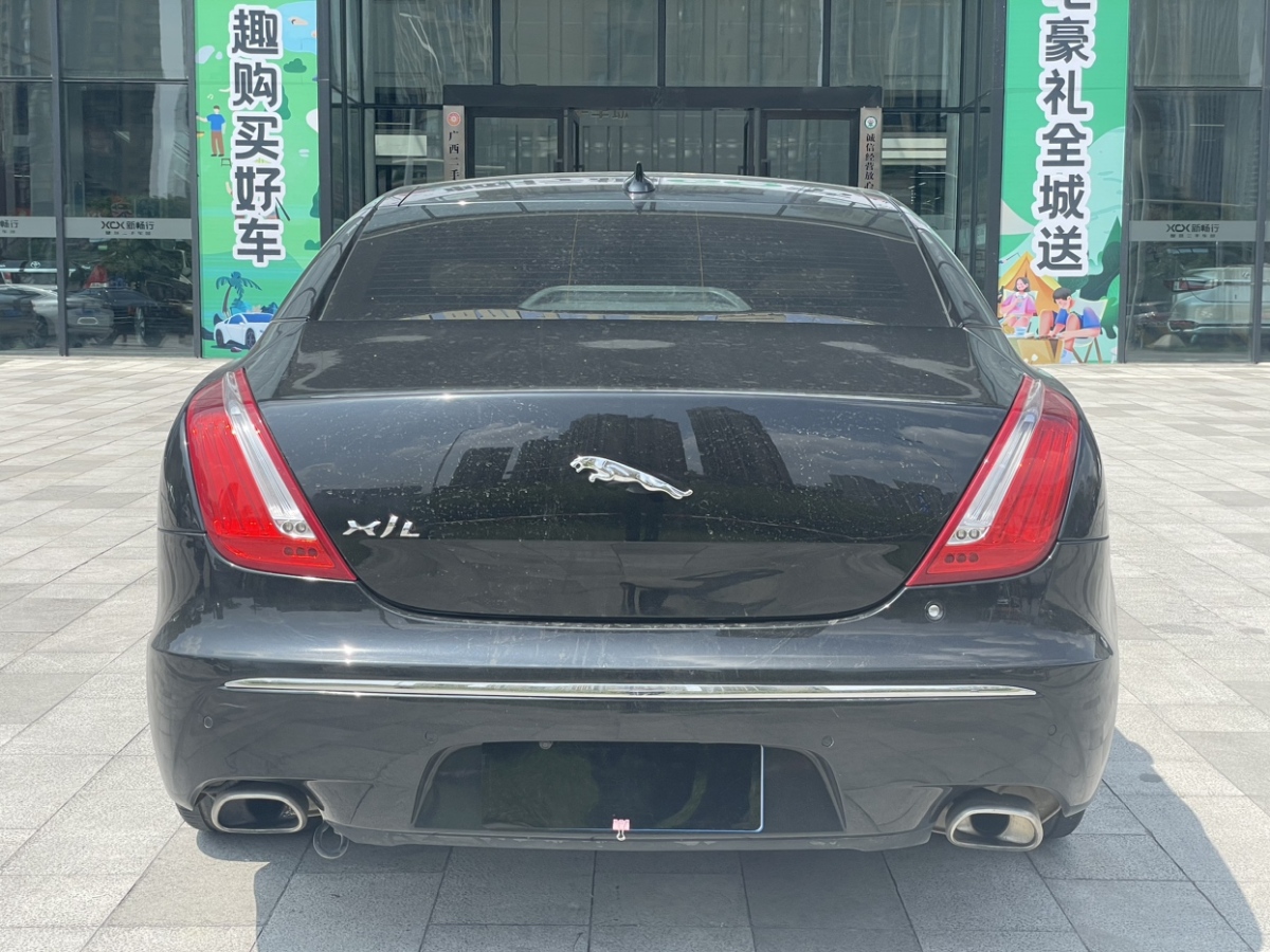 捷豹 XJ  2013款 XJL 2.0T 典雅商务版图片