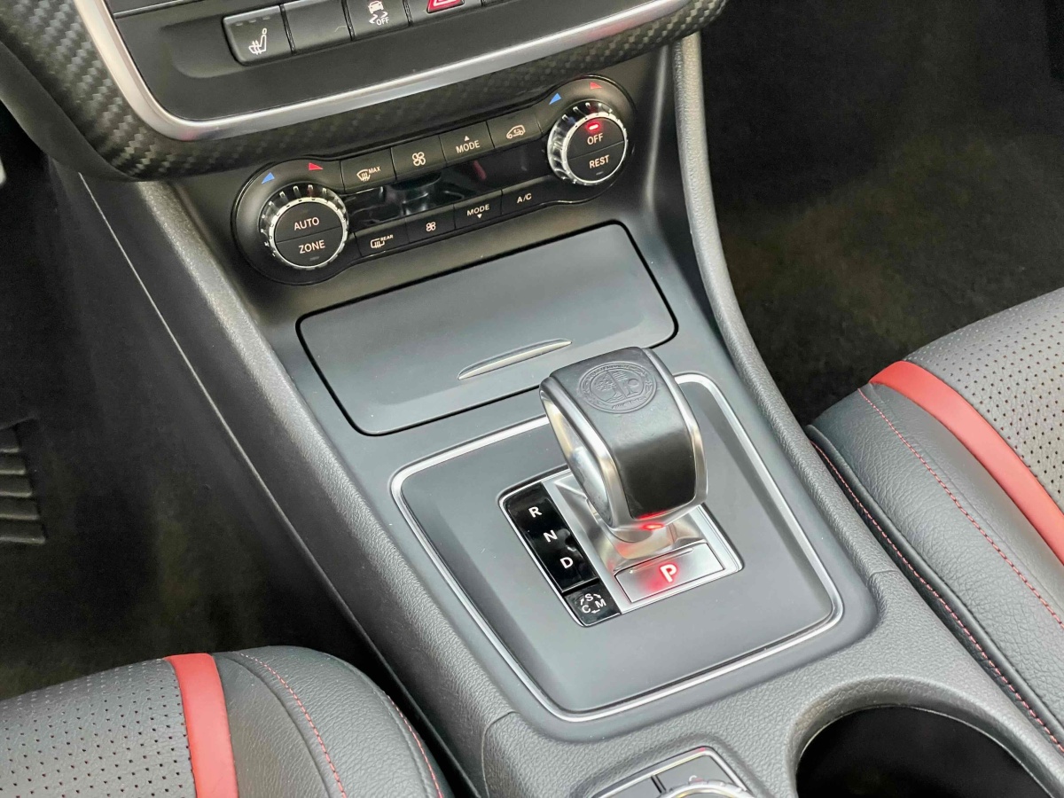 奔馳 奔馳A級AMG  2014款 AMG A 45 4MATIC圖片
