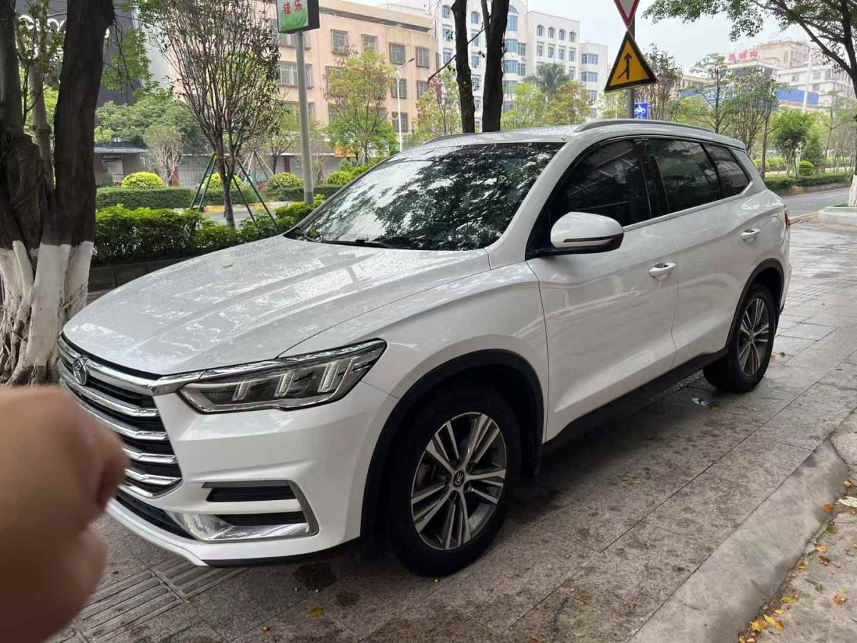 比亞迪 宋  2020款 經(jīng)典版 1.5T 自動精英型圖片