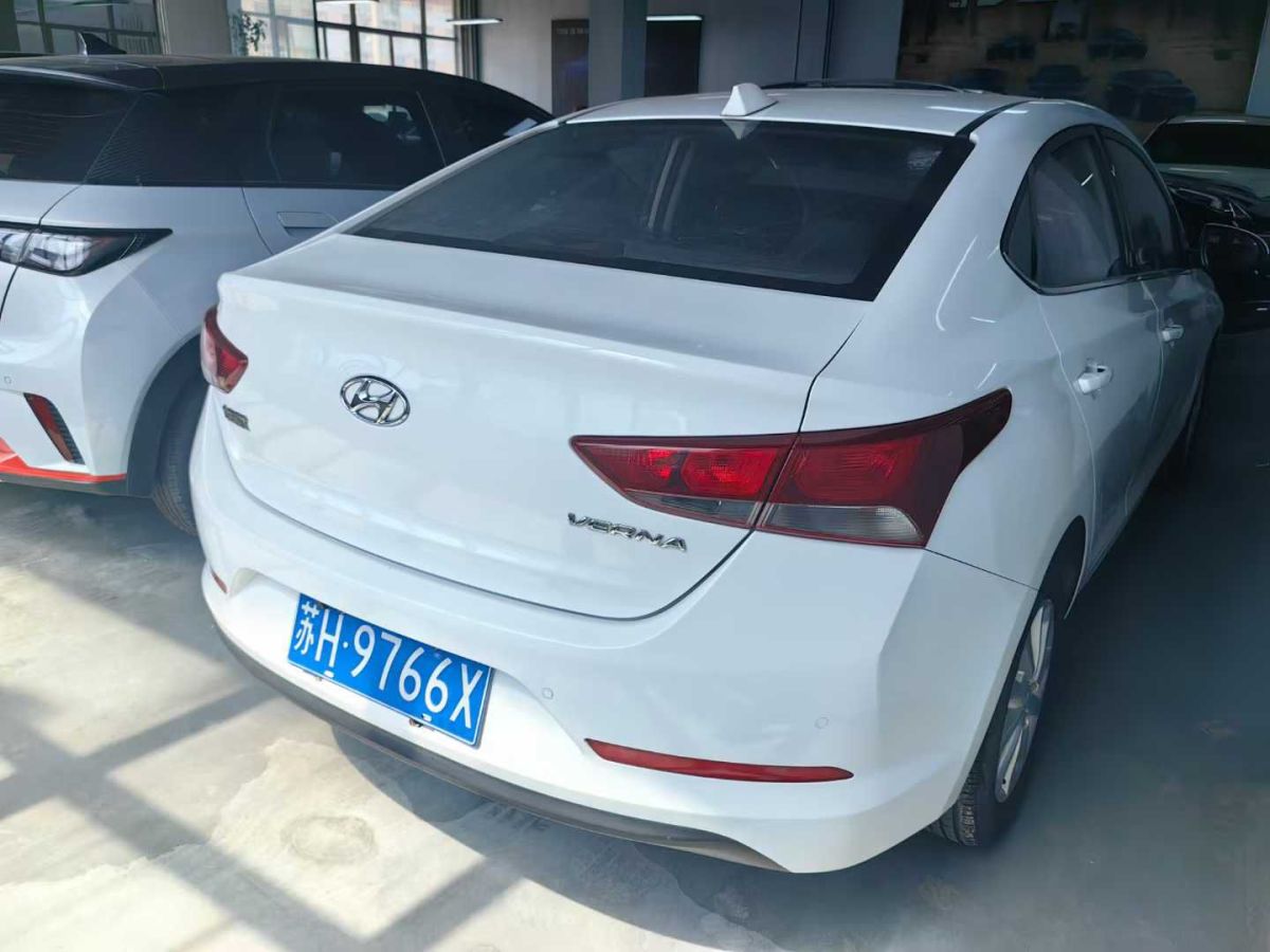 現(xiàn)代 悅納RV  2017款 1.4L 自動(dòng)活力版SPORT圖片