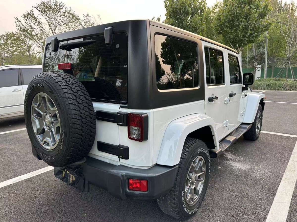 2018年7月Jeep 牧馬人  2017款 3.0L Sahara 四門舒享版