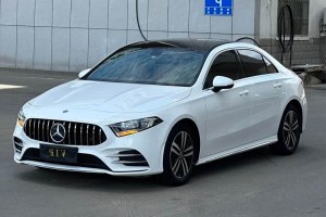 奔馳A級(jí) 奔馳 改款 A 180 L 運(yùn)動(dòng)轎車(chē)