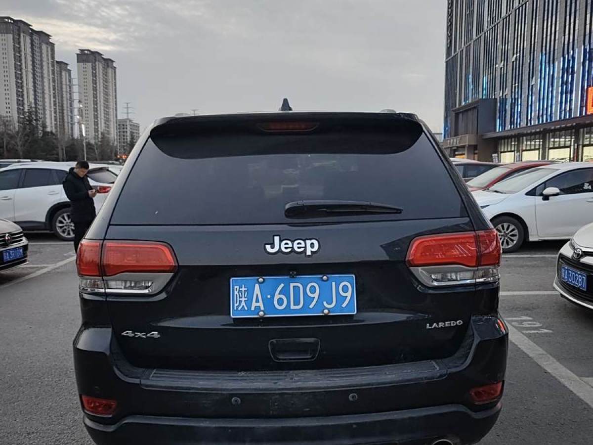 Jeep 大切諾基  2014款 3.6L 舒適導(dǎo)航版圖片