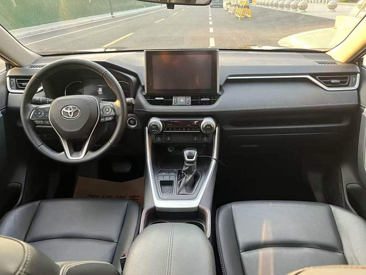 豐田 RAV4榮放  2021款 2.0L CVT兩驅(qū)風(fēng)尚PLUS版圖片