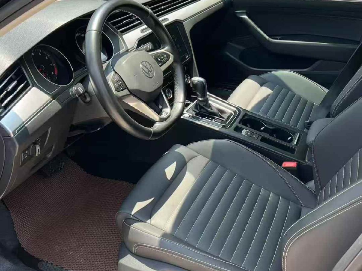 大眾 邁騰  2021款 330TSI DSG 30周年紀(jì)念版圖片