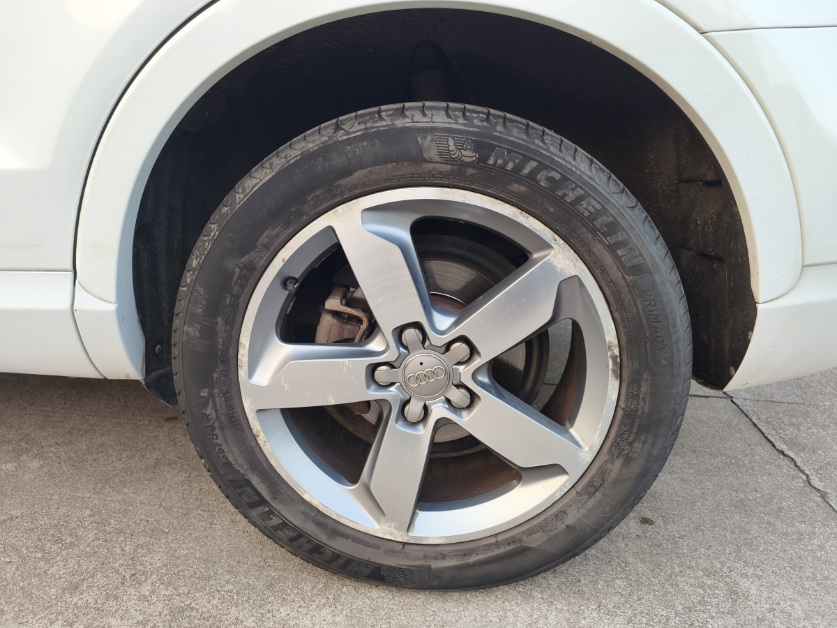 奧迪 奧迪Q3  2013款 35 TFSI 進(jìn)取型圖片