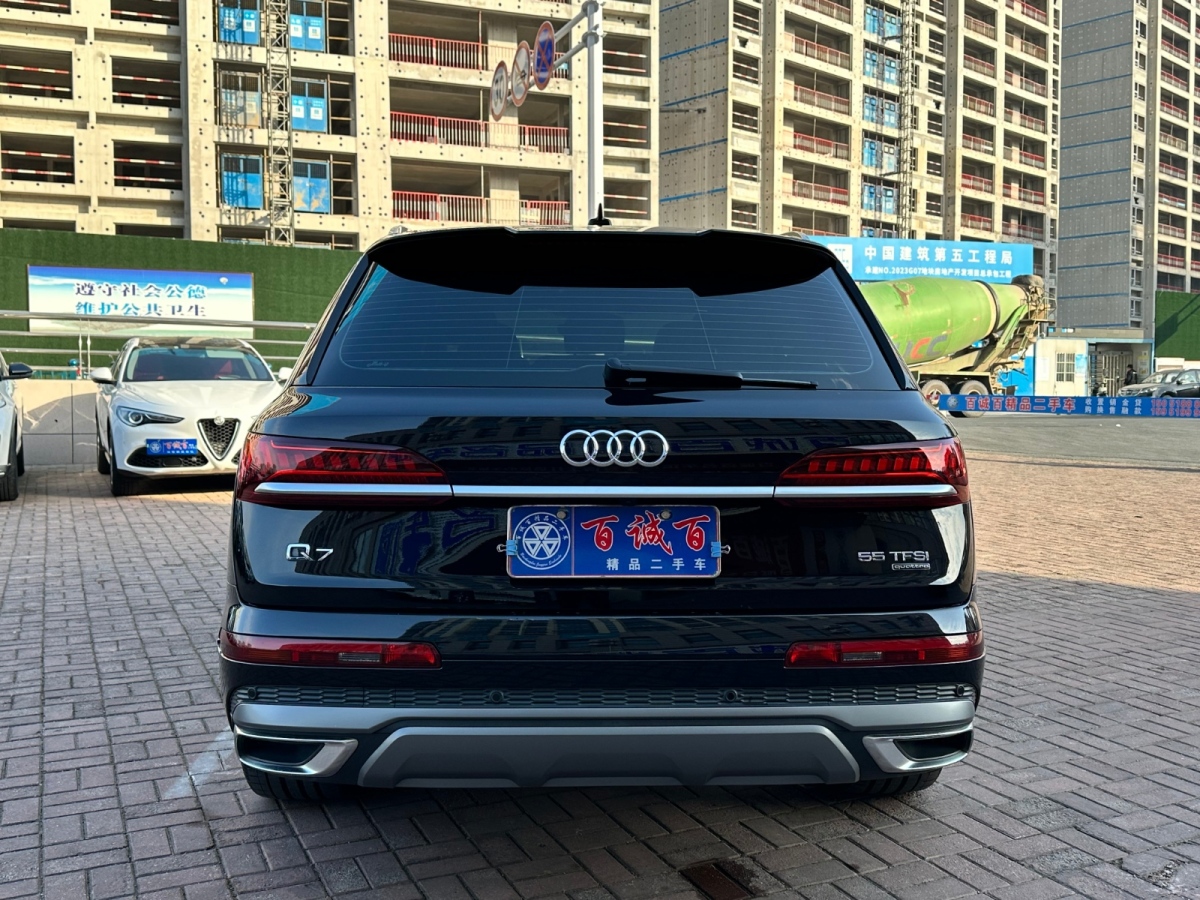 奧迪 奧迪Q7  2021款 55 TFSI quattro S line運(yùn)動(dòng)型圖片