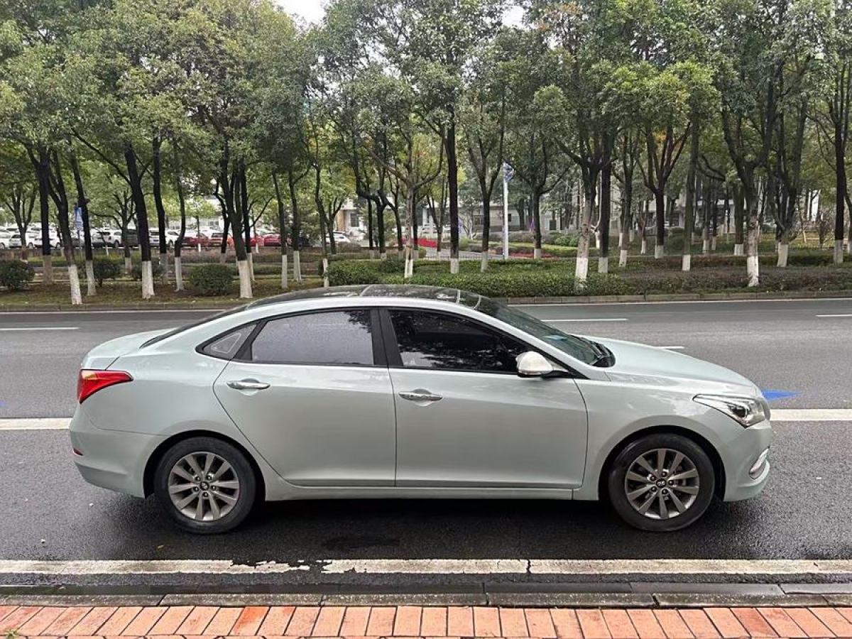 現(xiàn)代 名圖  2014款 1.8L 自動智能型GLS圖片