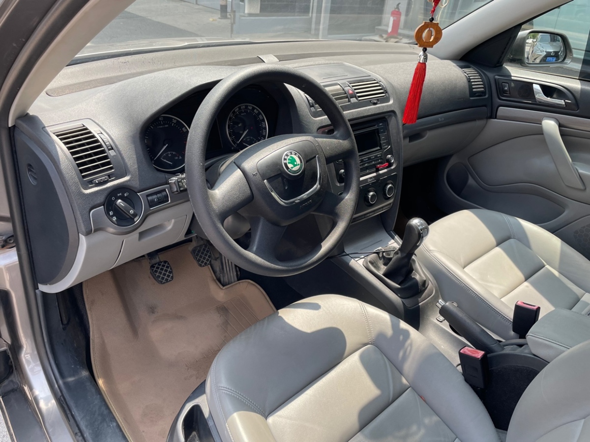 斯柯達 明銳  2010款 1.6L 手動逸致版圖片