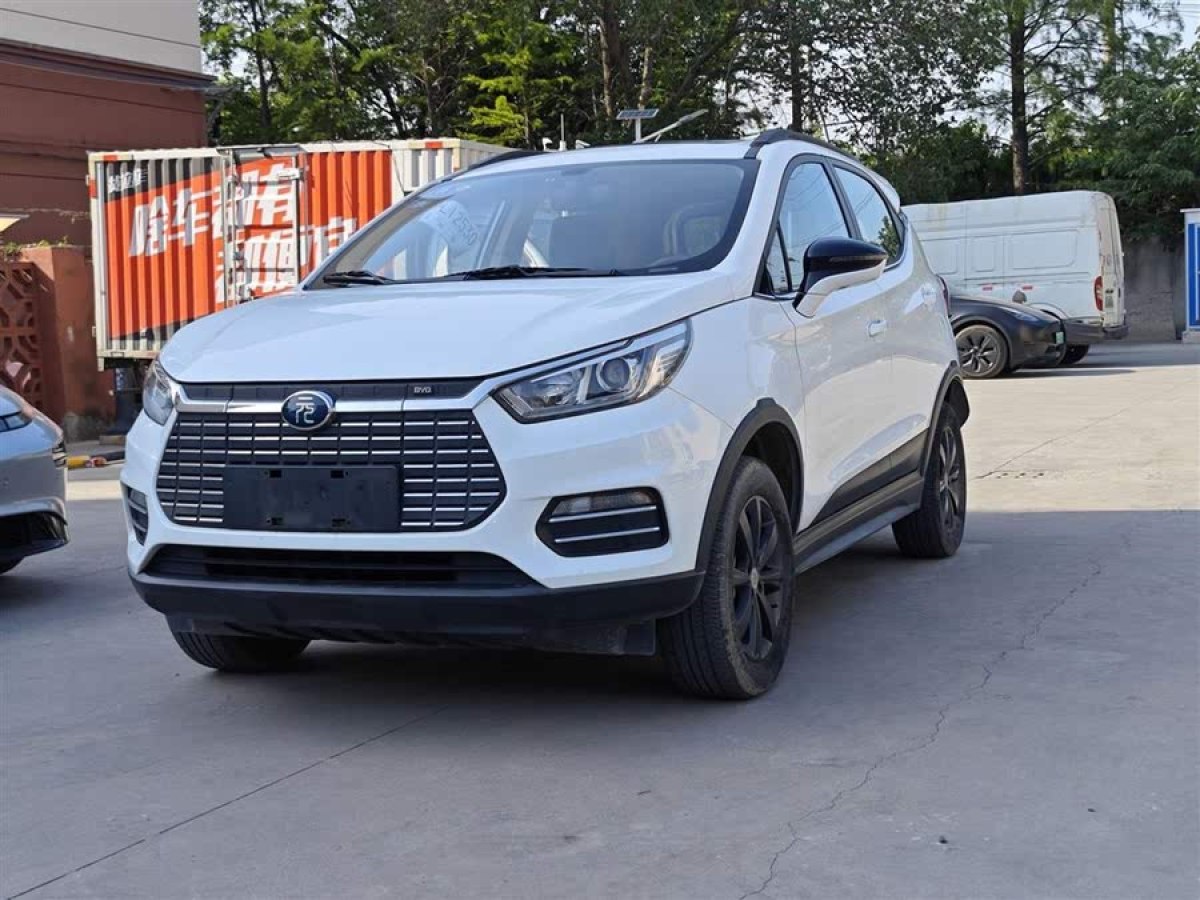 比亞迪 元新能源  2018款 EV360 智聯(lián)炫酷型圖片