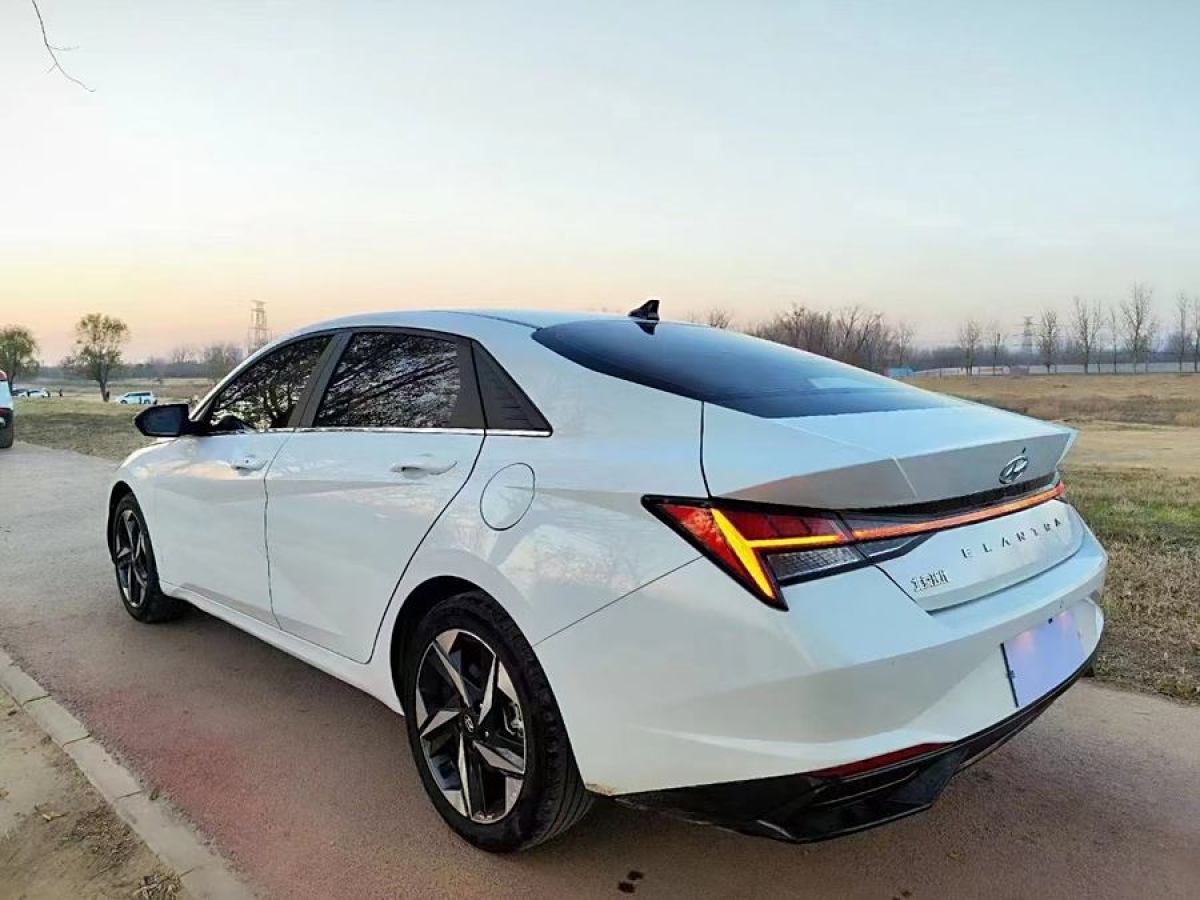 現(xiàn)代 伊蘭特  2021款 1.5L LUX尊貴版圖片