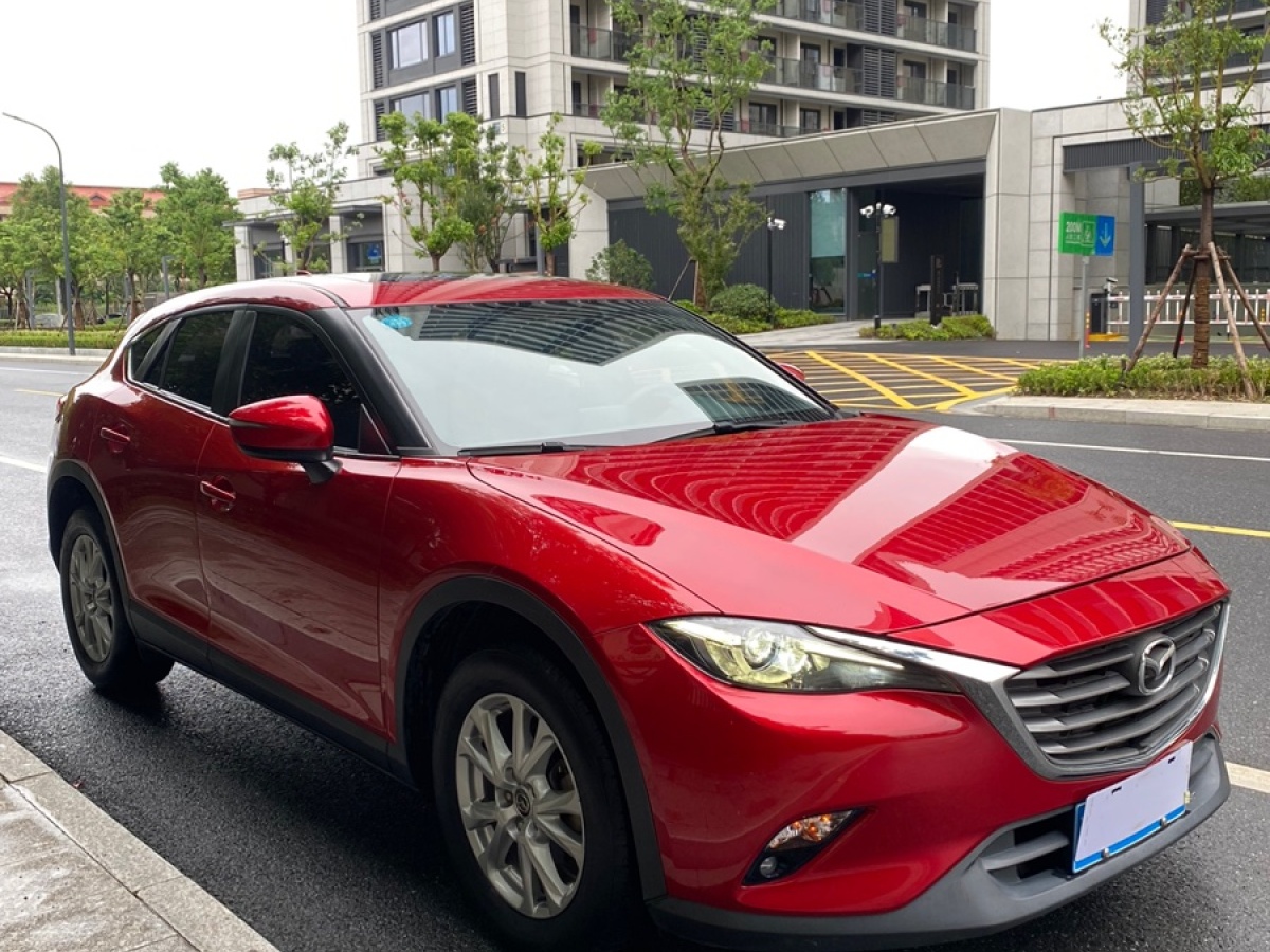 馬自達 CX-4  2016款 2.0L 自動兩驅(qū)藍天品位版圖片