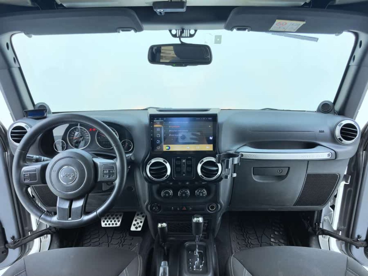 Jeep 牧馬人  2014款 2.8TD Sahara 四門版圖片