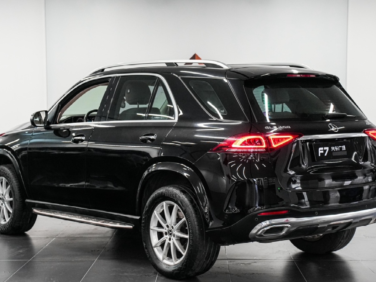 奔馳 奔馳GLE  2021款 GLE 350 4MATIC 時(shí)尚型圖片