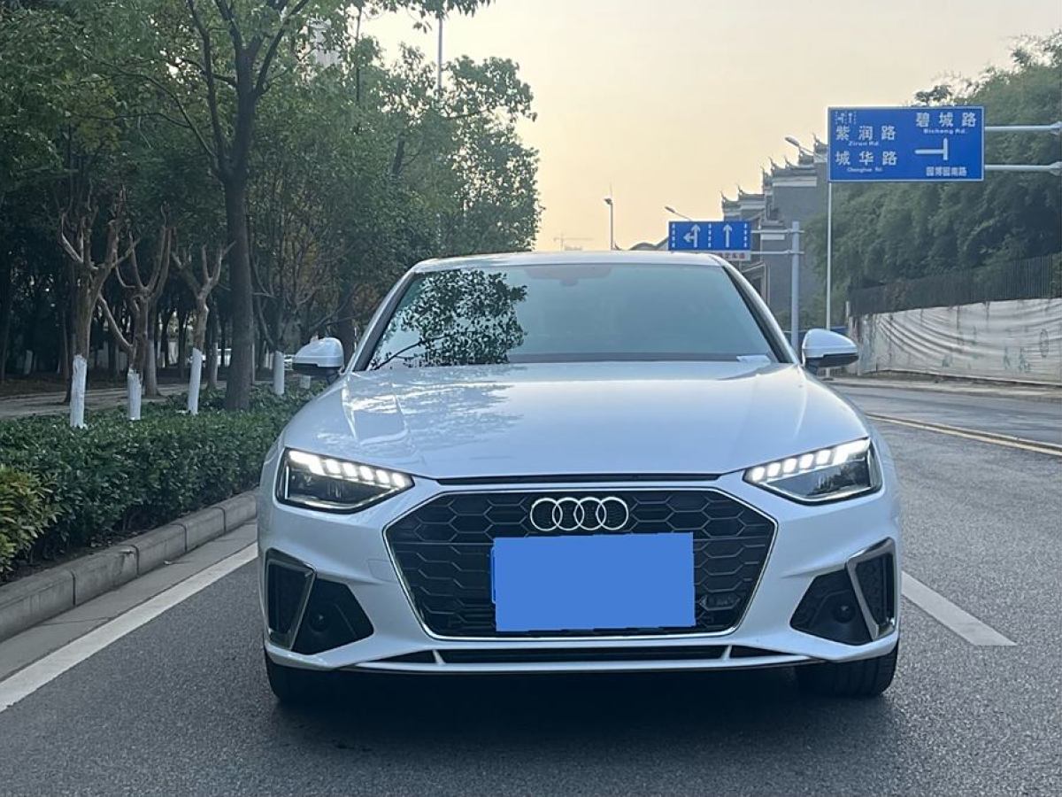 奧迪 奧迪A4L  2022款 40 TFSI 豪華動感型圖片