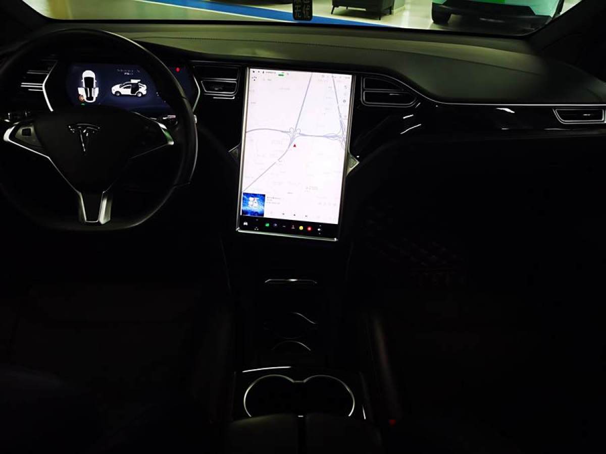 特斯拉 Model X  2016款 Model X 75D圖片