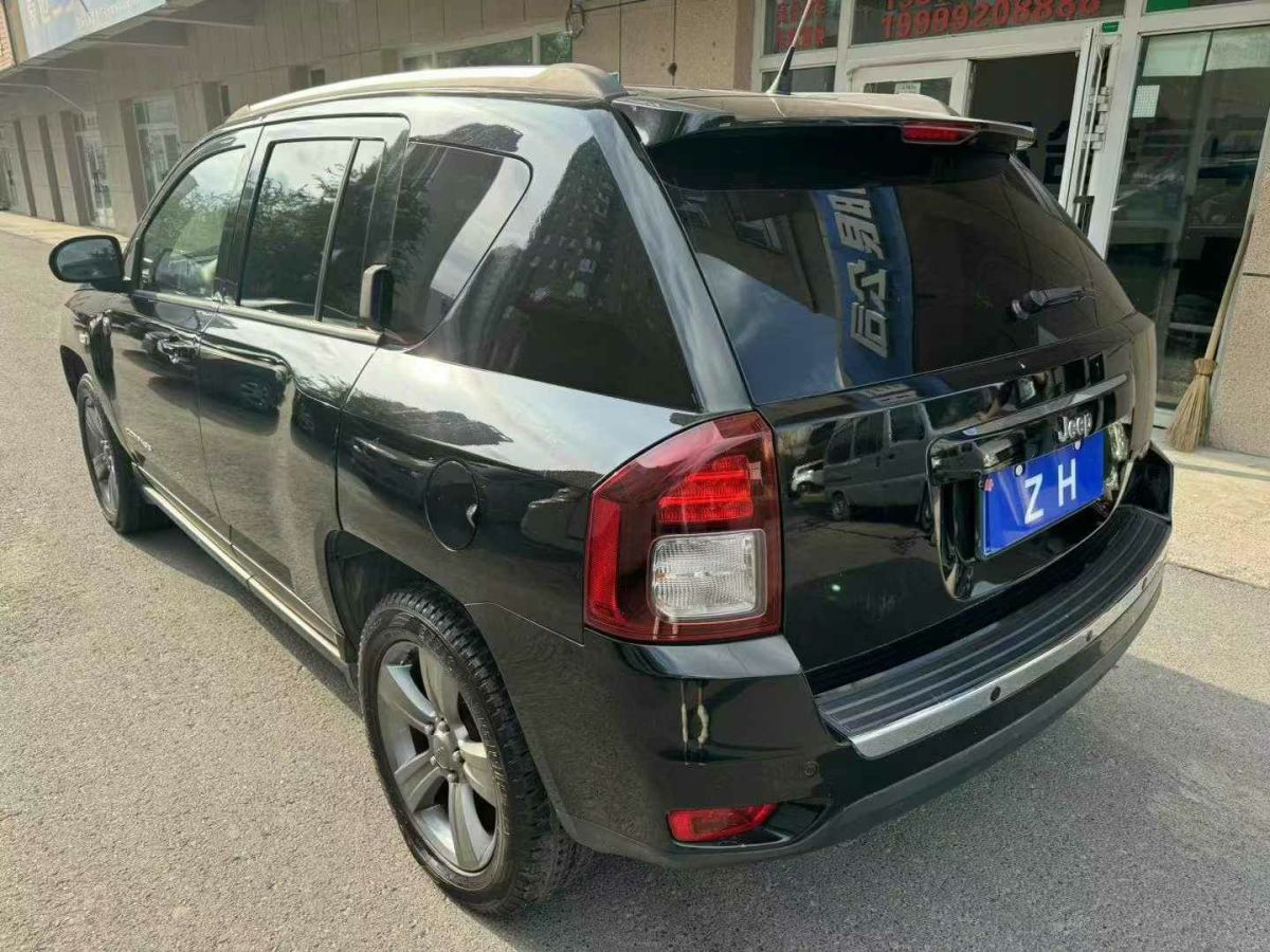 Jeep 指南者  2015款 2.0L 兩驅(qū)豪華版圖片