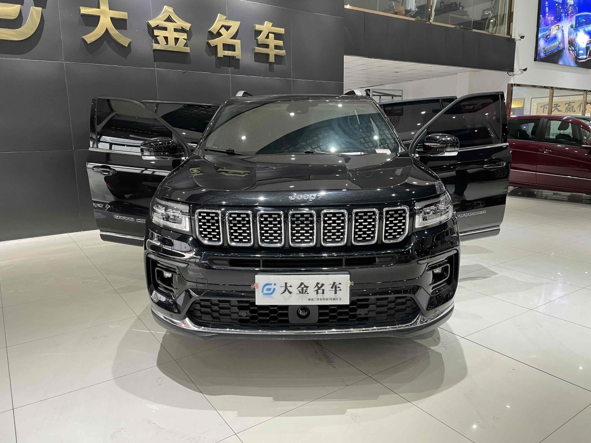 Jeep 大指揮官  2022款 2.0T 四驅(qū)豪華版圖片