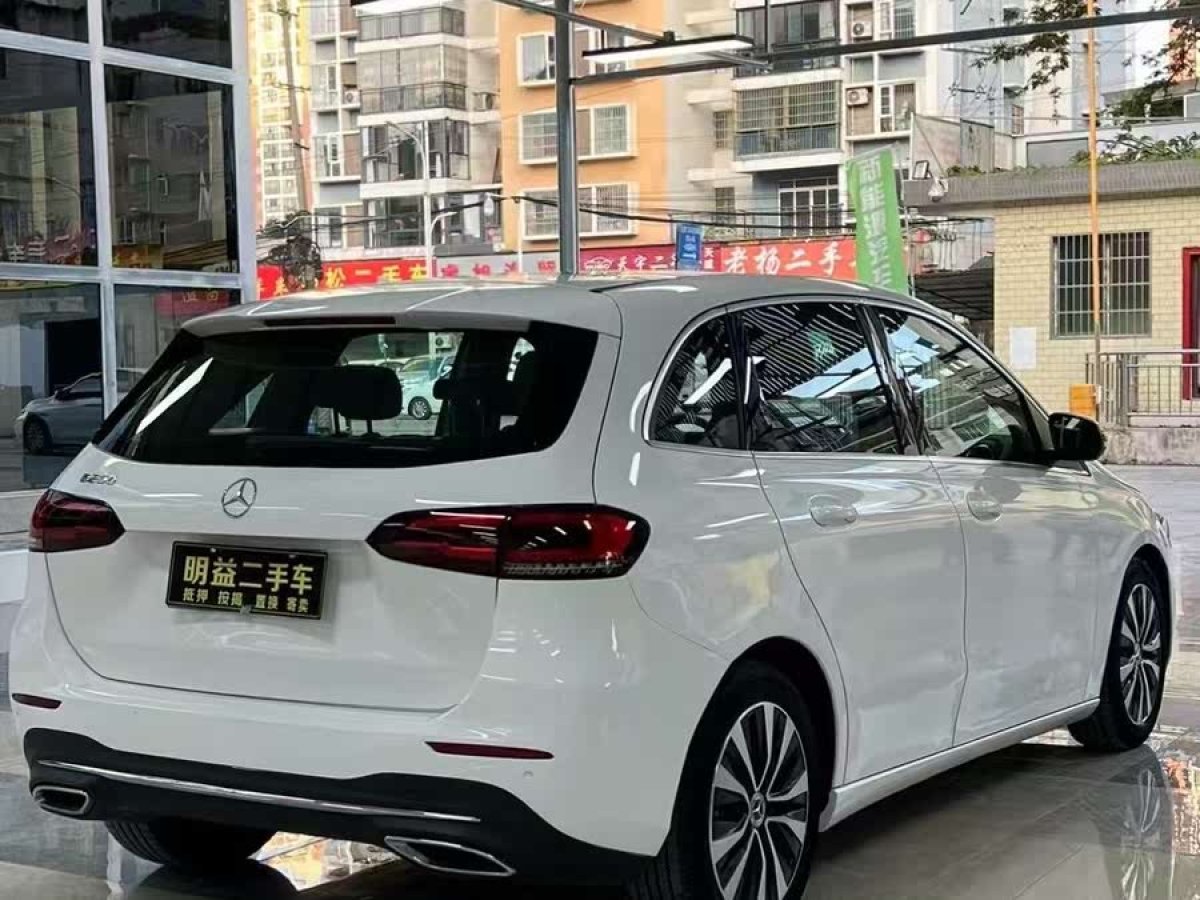 奔馳 奔馳B級(jí)  2021款 B 200 動(dòng)感型圖片