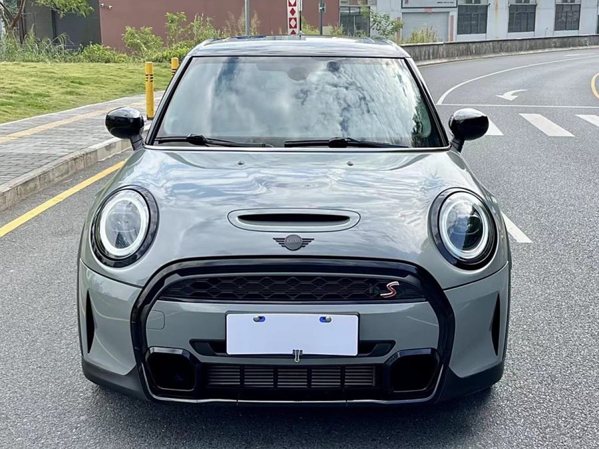 MINI MINI  2022款 2.0T COOPER S 藝術(shù)家 五門版圖片