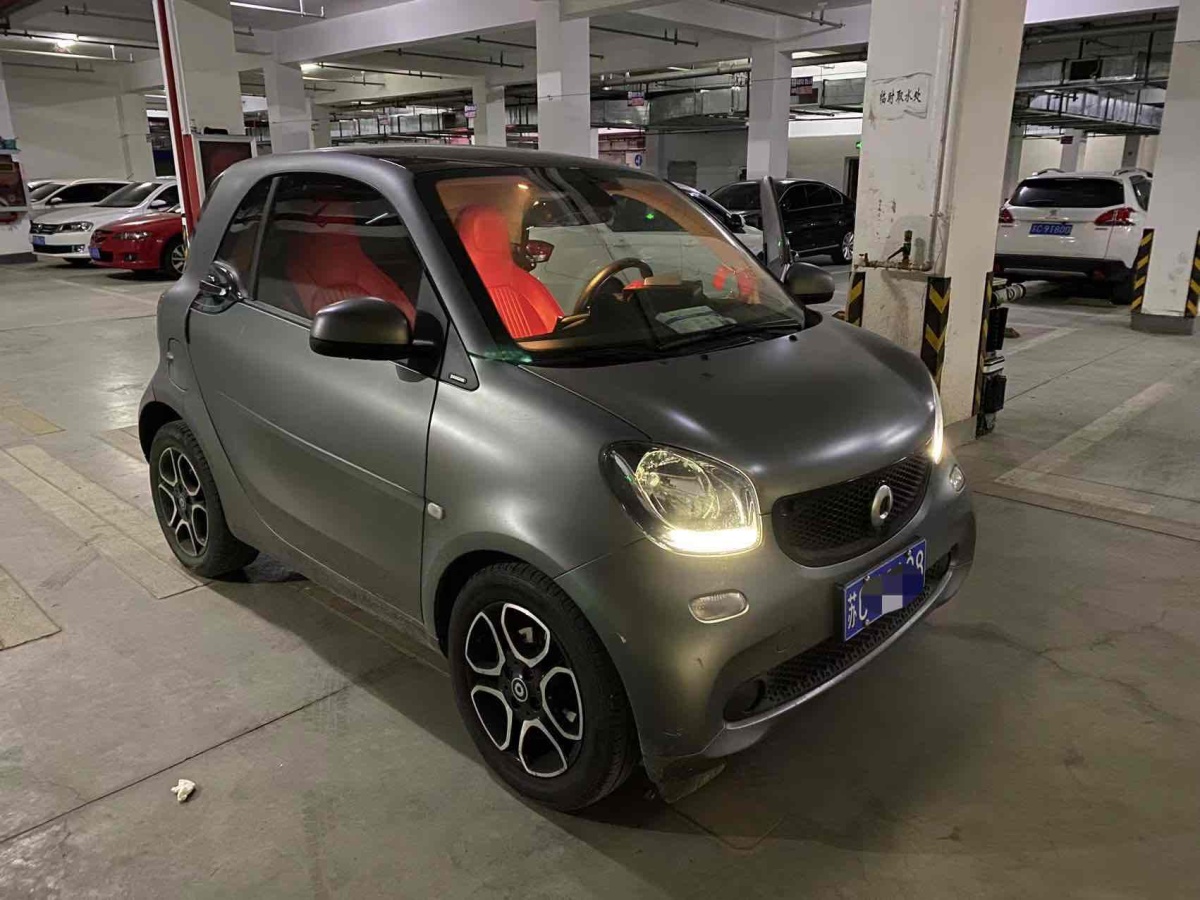 smart fortwo  2019款 0.9T 66千瓦硬頂風(fēng)擎版 國VI圖片