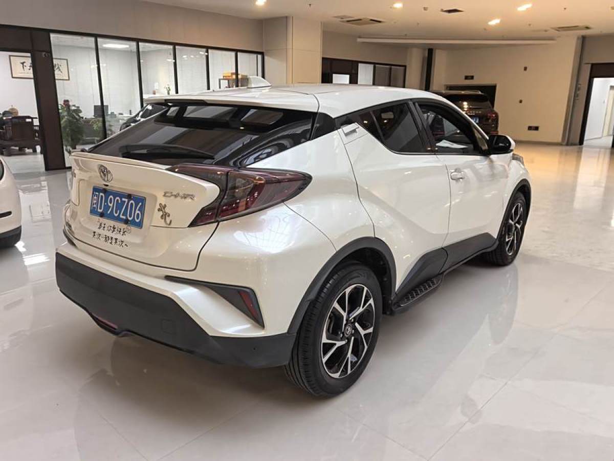 2019年4月豐田 C-HR  2018款 2.0L 豪華天窗版 國V