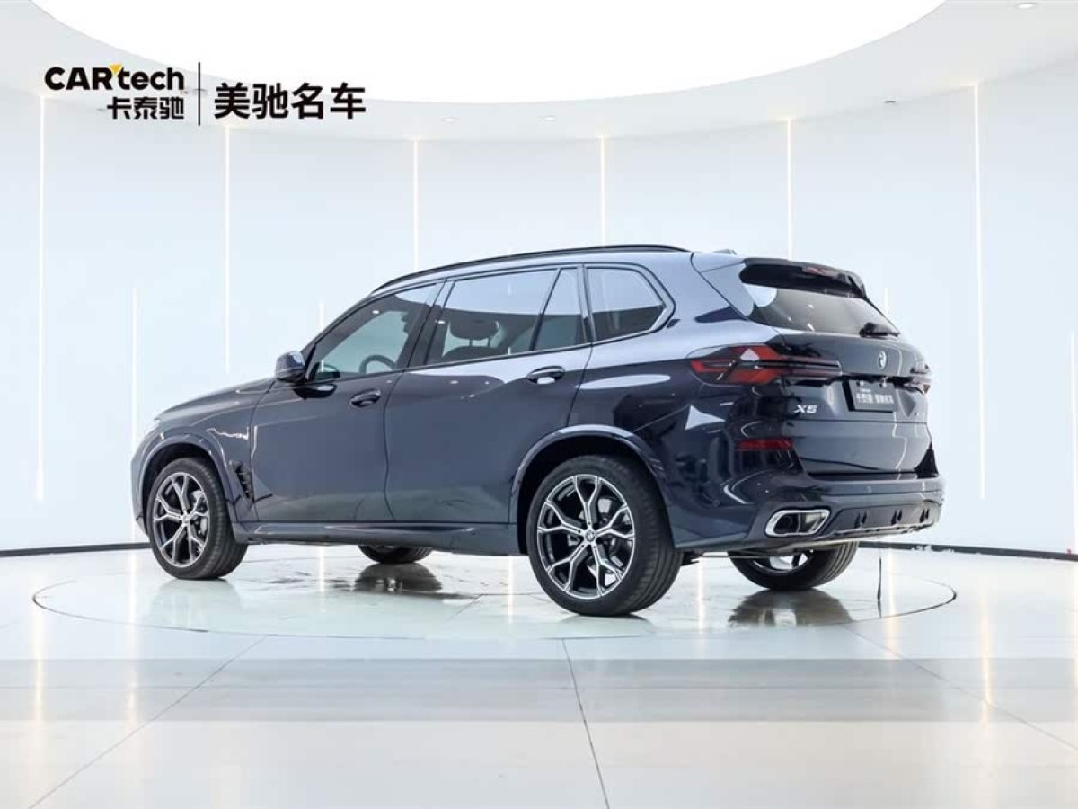 寶馬 寶馬X5  2023款 xDrive 30Li 尊享型M運(yùn)動(dòng)套裝圖片