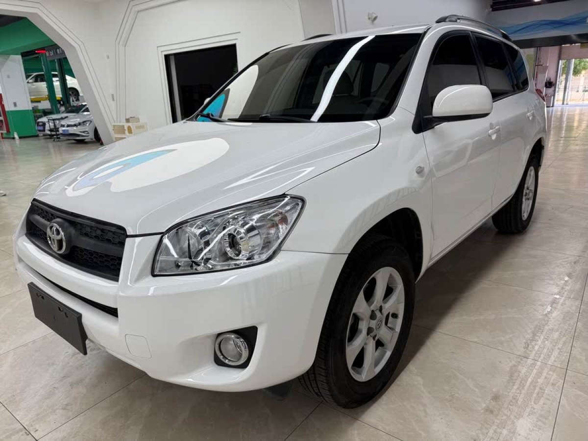 豐田 RAV4榮放  2011款 2.0L 自動(dòng)經(jīng)典版圖片