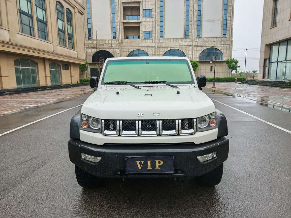北京 BJ40  2019款 40L 2.3T 自動四驅(qū)越野版圖片
